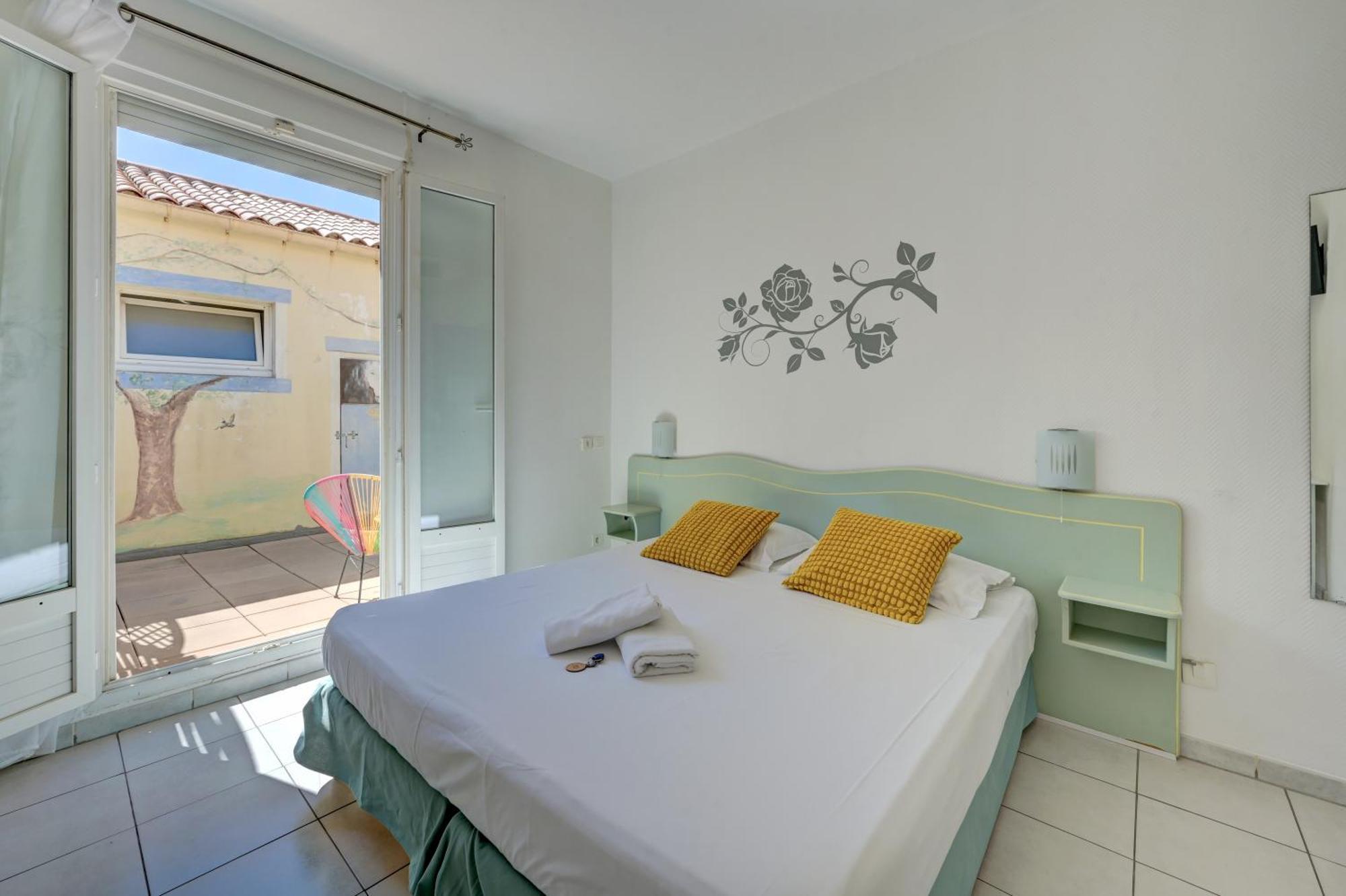 Hotel Camille Saintes-Maries-de-la-Mer Dış mekan fotoğraf